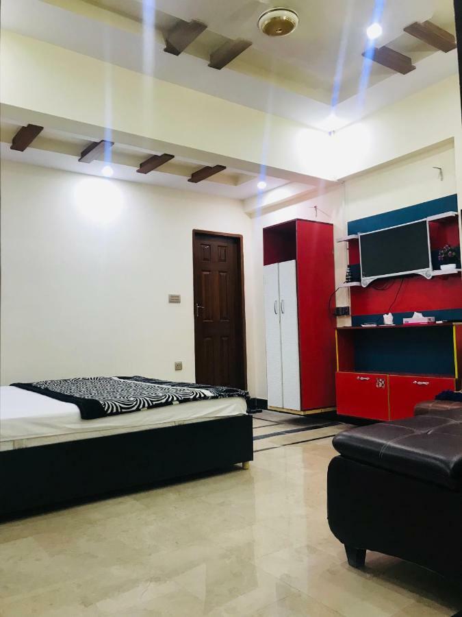 Hotel Second Home Карачи Экстерьер фото